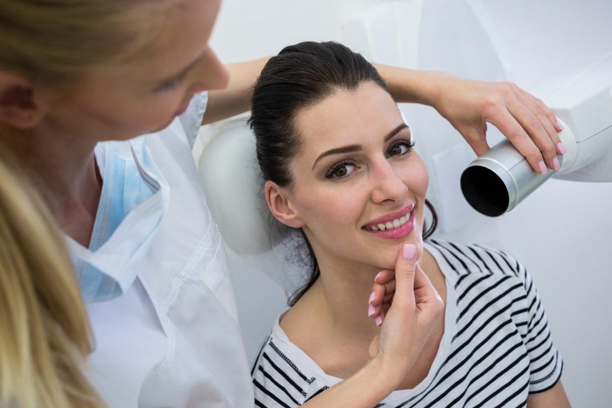 Featured image for “Teeth Whitening in Etobicoke, ON: What Works for Stains and Brighter Teeth?”